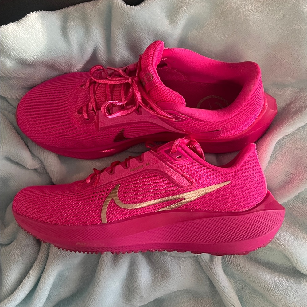Nike Air Zoom Pegasus Pink and Gold Like New